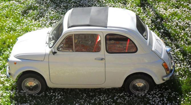 Fiat 500 white rental for weddings in Umbria and Tuscany